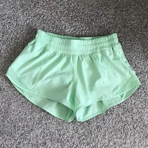 Lululemon Hotty Hot II short 2.5”